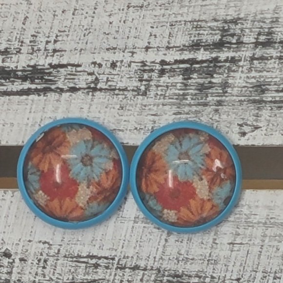 Earrings - Picture 11 of 16